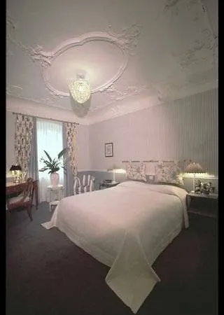 Hotel Florhof 3*